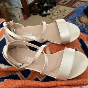 White size 13 youth dress shoes